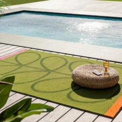 Giant Linear Stem Seagrass Outdoor Rug